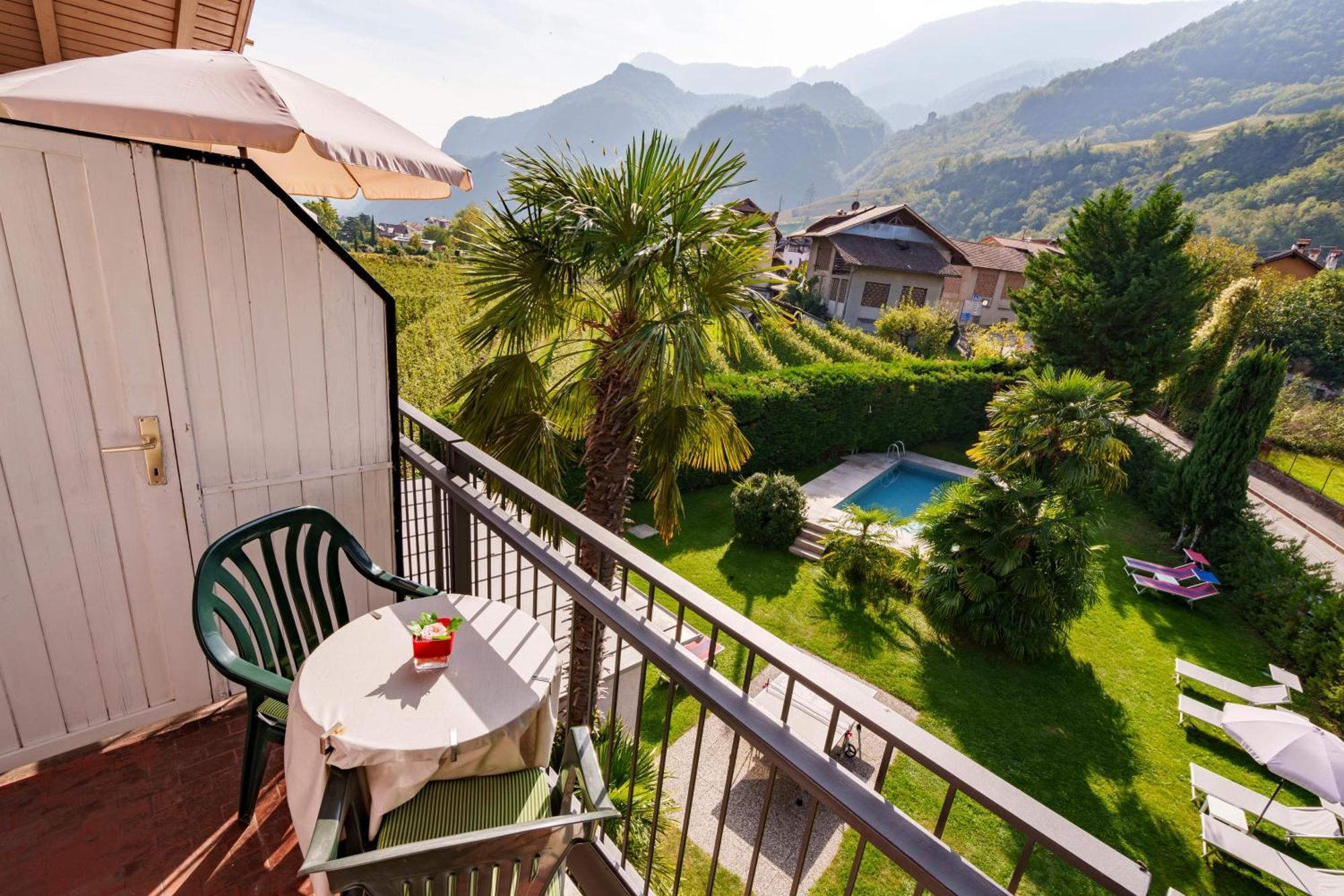 Hotel Appartement Lahngut Nalles Exterior photo